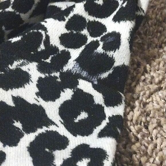 Ya Los Angeles Women's Size Large Leopard Print Long Sleeve Blouse Shirt, Top - Picture 11 of 14